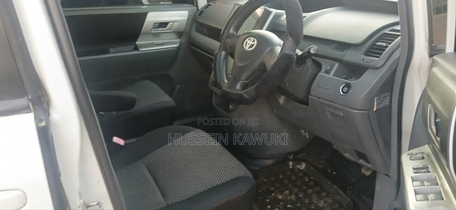 Toyota Noah 2008 White