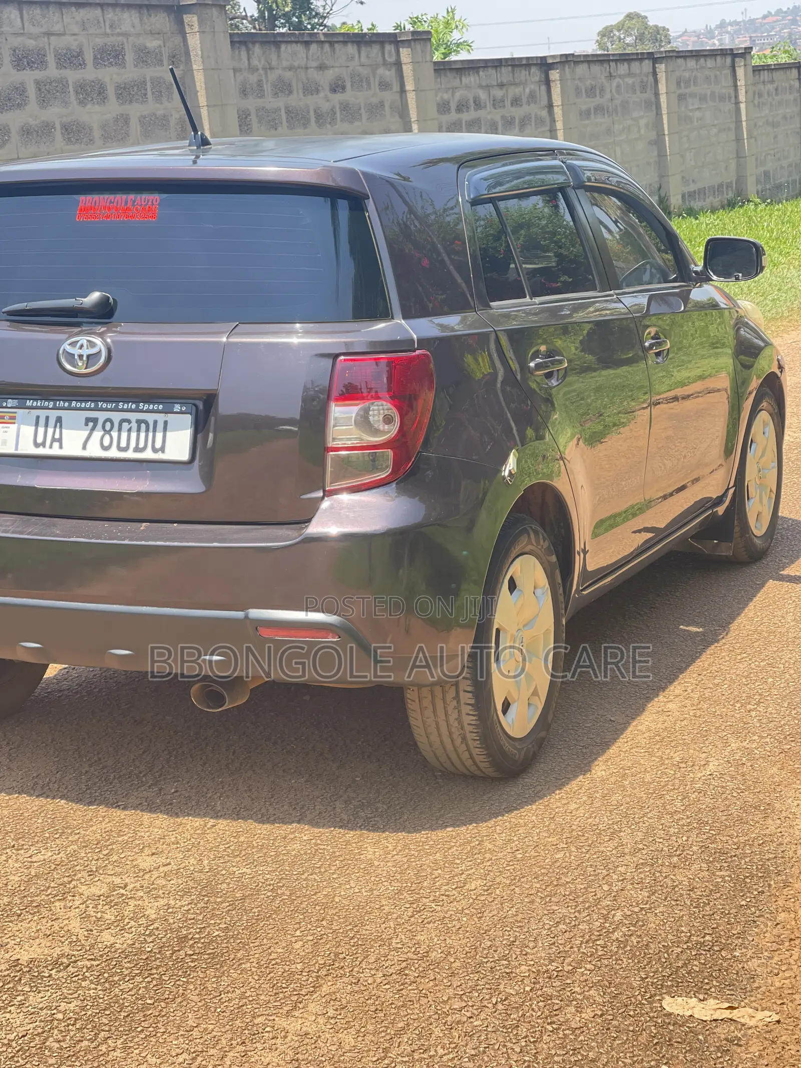 Toyota IST 2008 Maroon