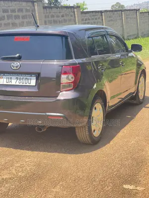 Toyota IST 2008 Maroon