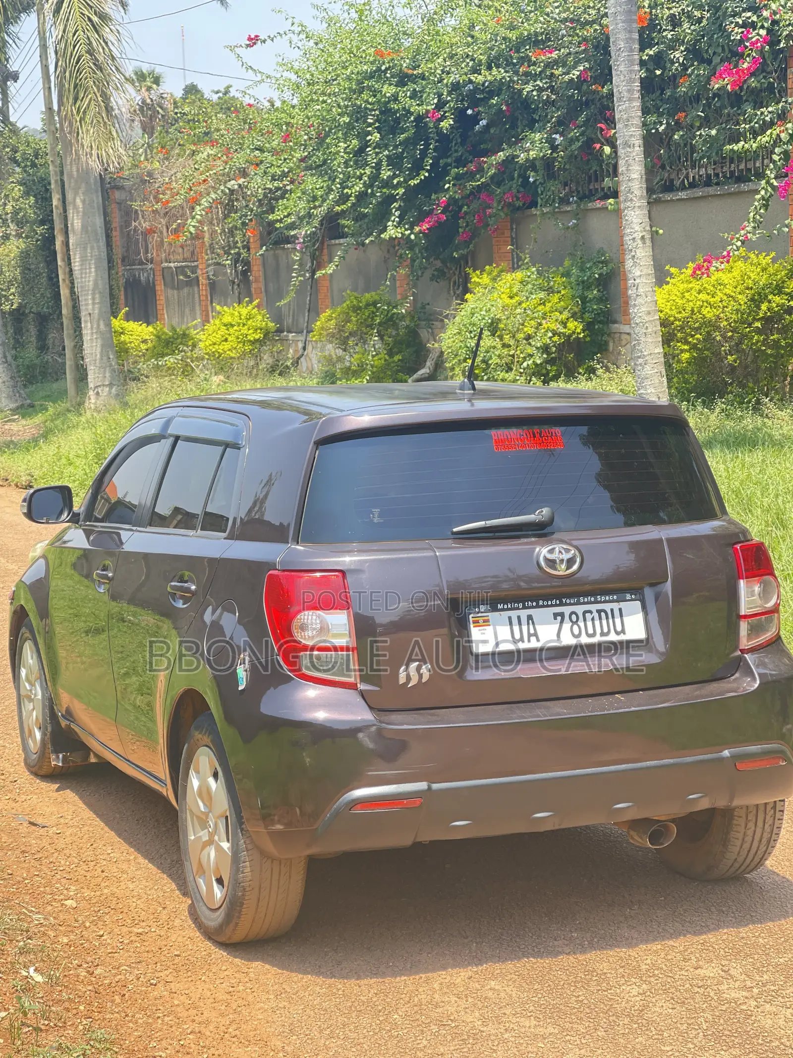 Toyota IST 2008 Maroon