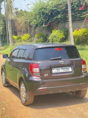 Toyota IST 2008 Maroon