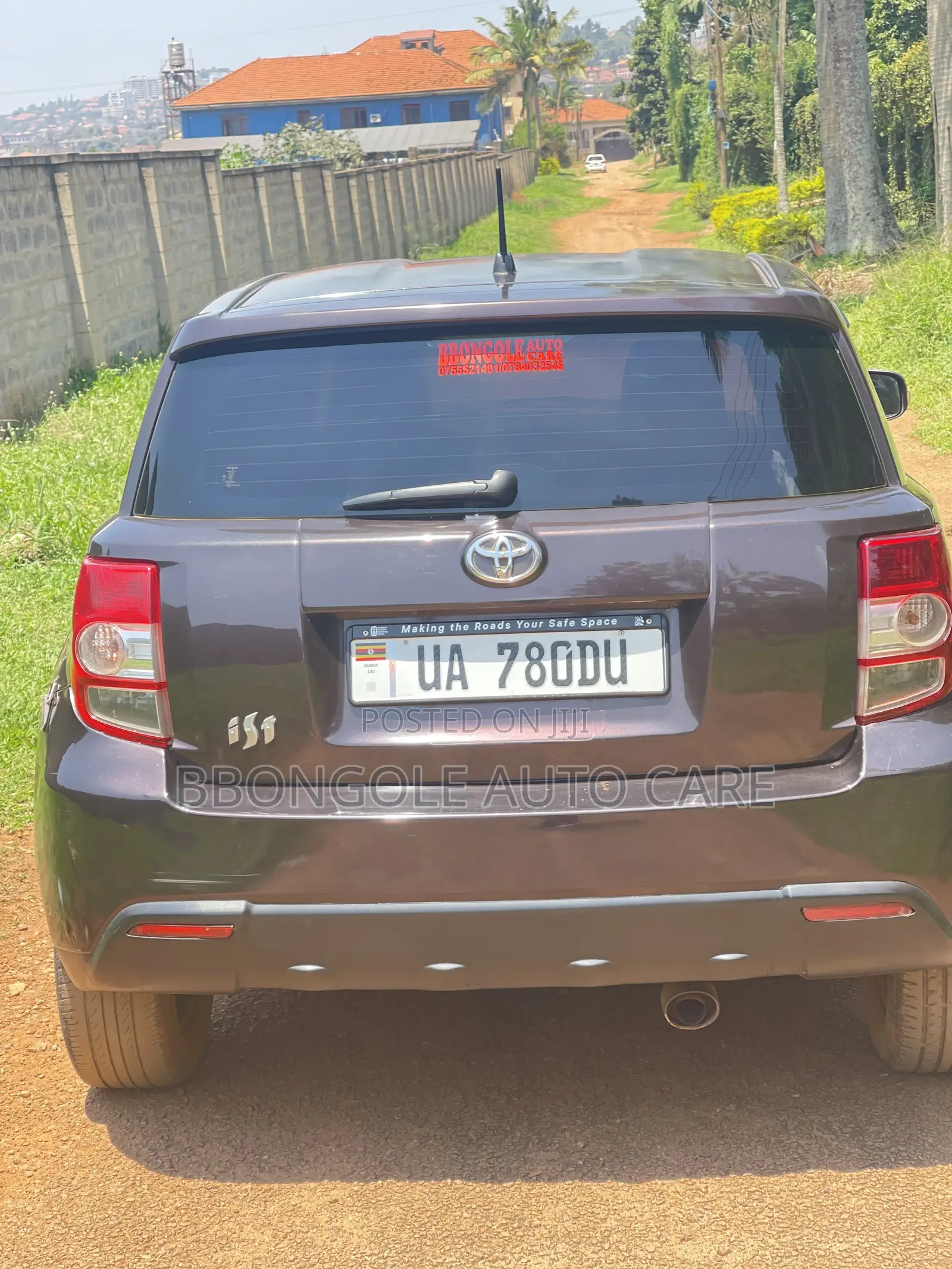 Toyota IST 2008 Maroon