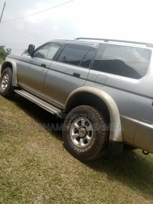 Mitsubishi Challenger 1998 Gray