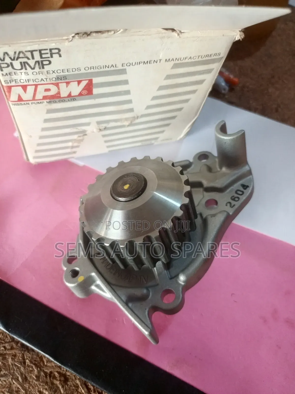 Water Pump Nissan March MA10.