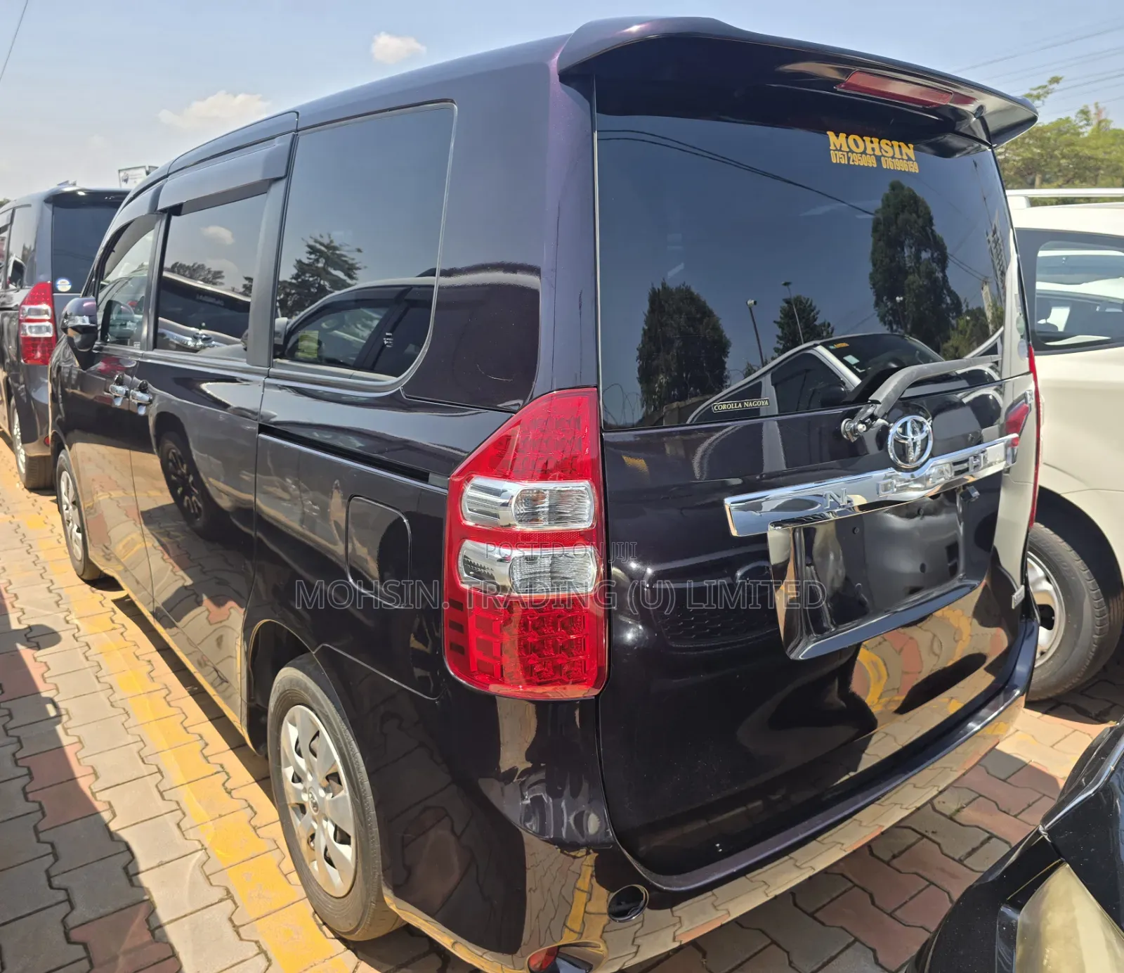 Toyota Noah 2013 Burgundy