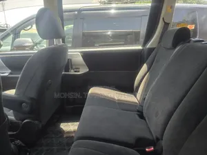 Toyota Noah 2013 Gray