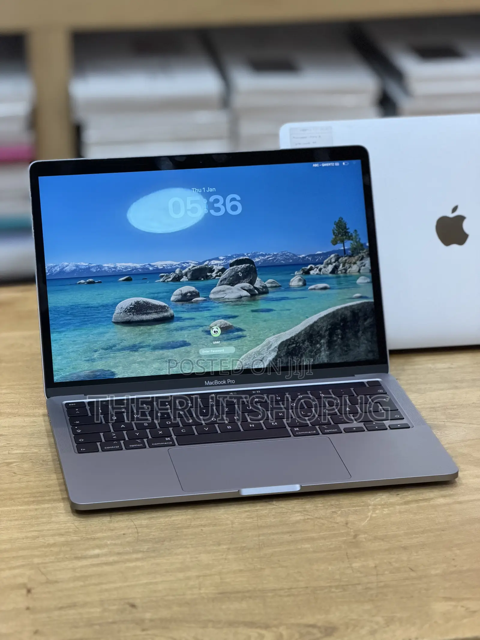 Laptop Apple MacBook Pro 2020 16GB Intel Core i5 SSD 512GB