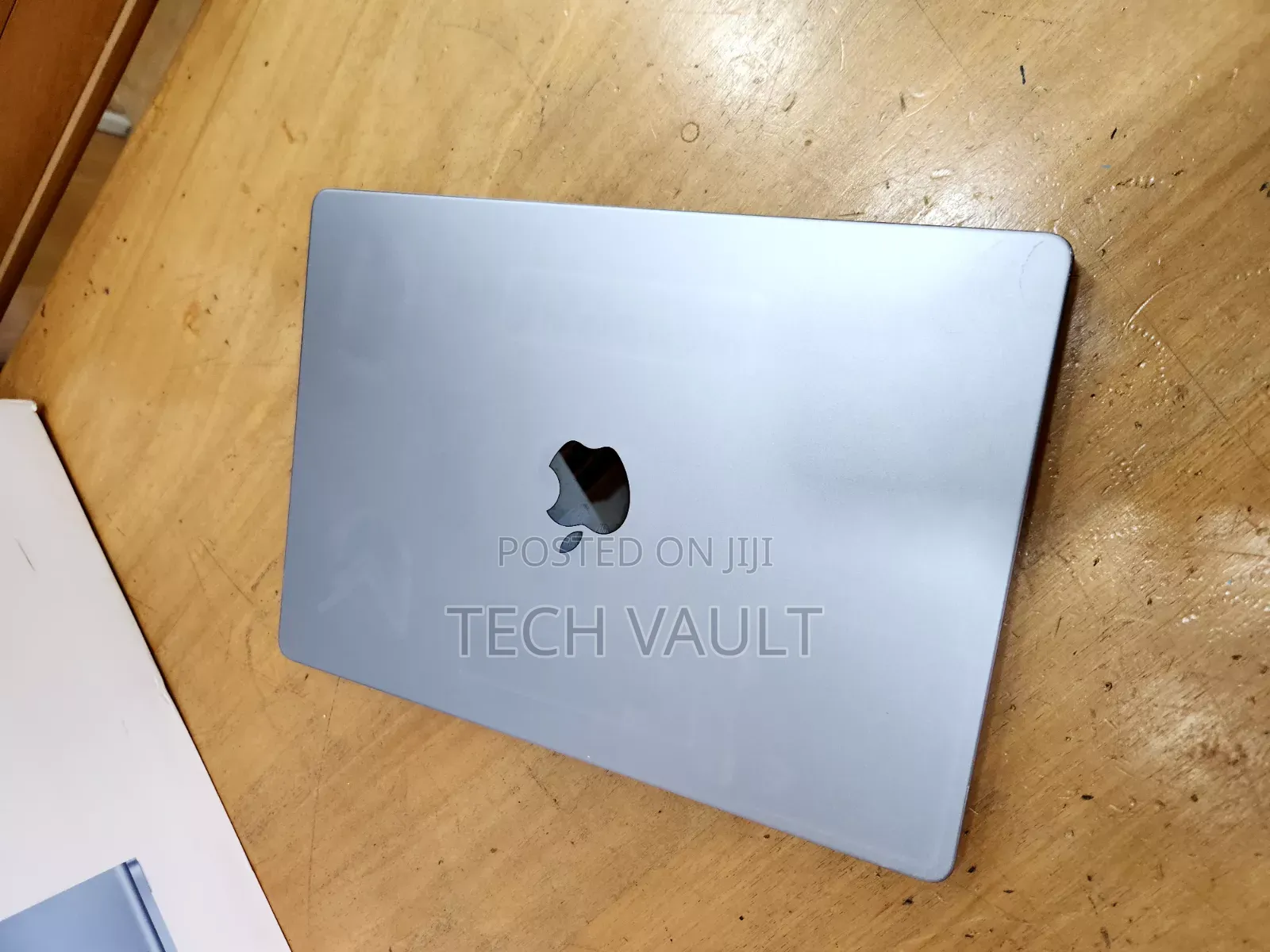 New Laptop Apple MacBook Pro 2021 M1 16GB Apple M1 Pro SSD 512GB