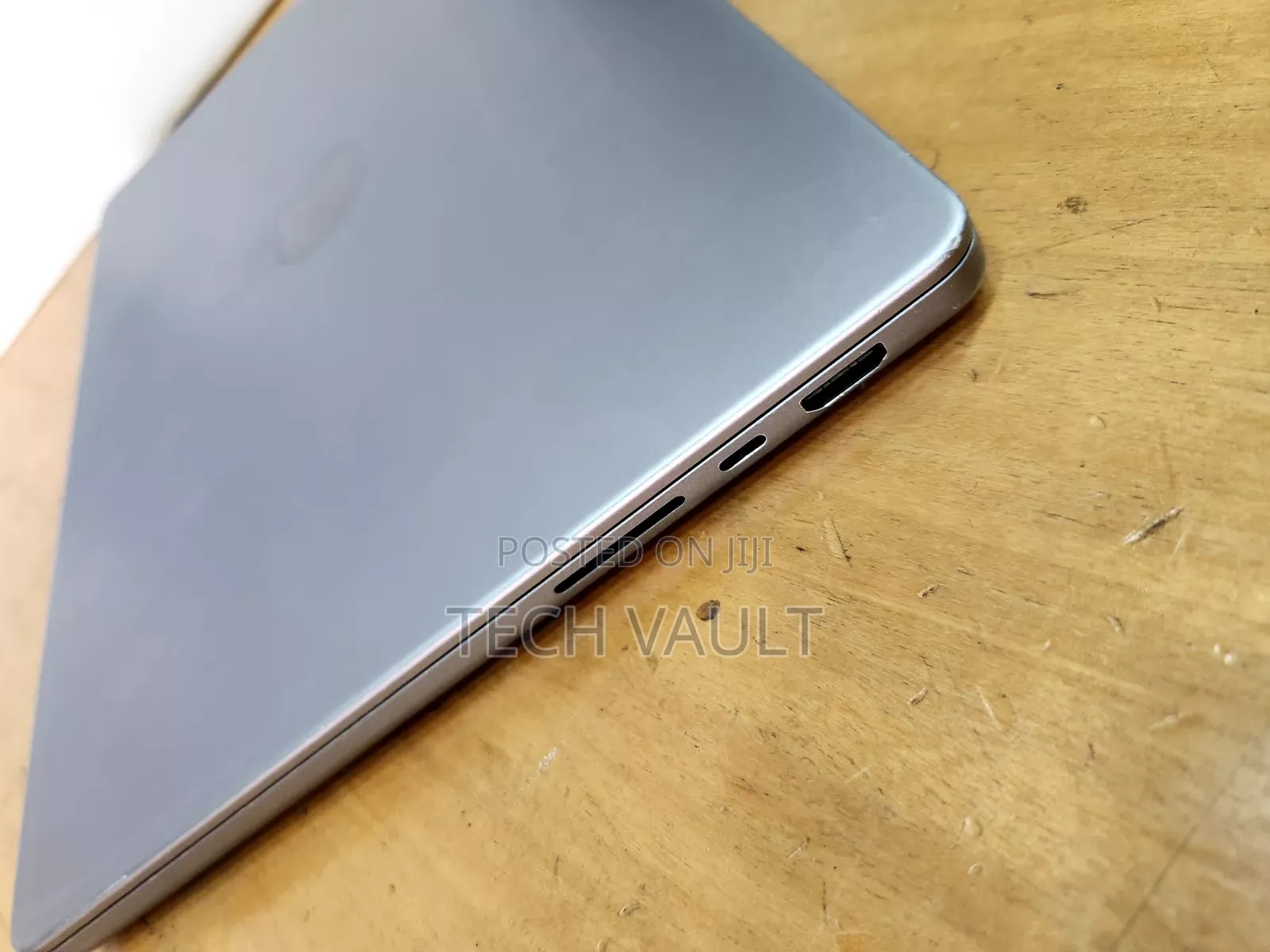 New Laptop Apple MacBook Pro 2021 M1 16GB Apple M1 Pro SSD 512GB