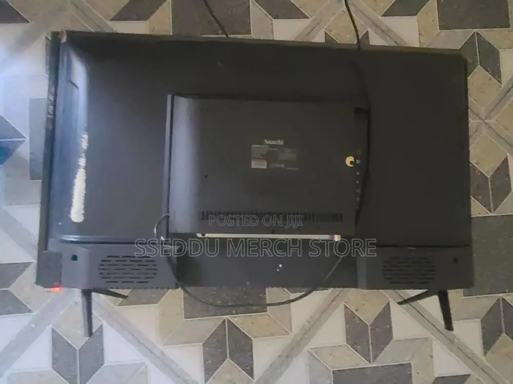Saachi 32"inches Digital TV (Faulty Screen)