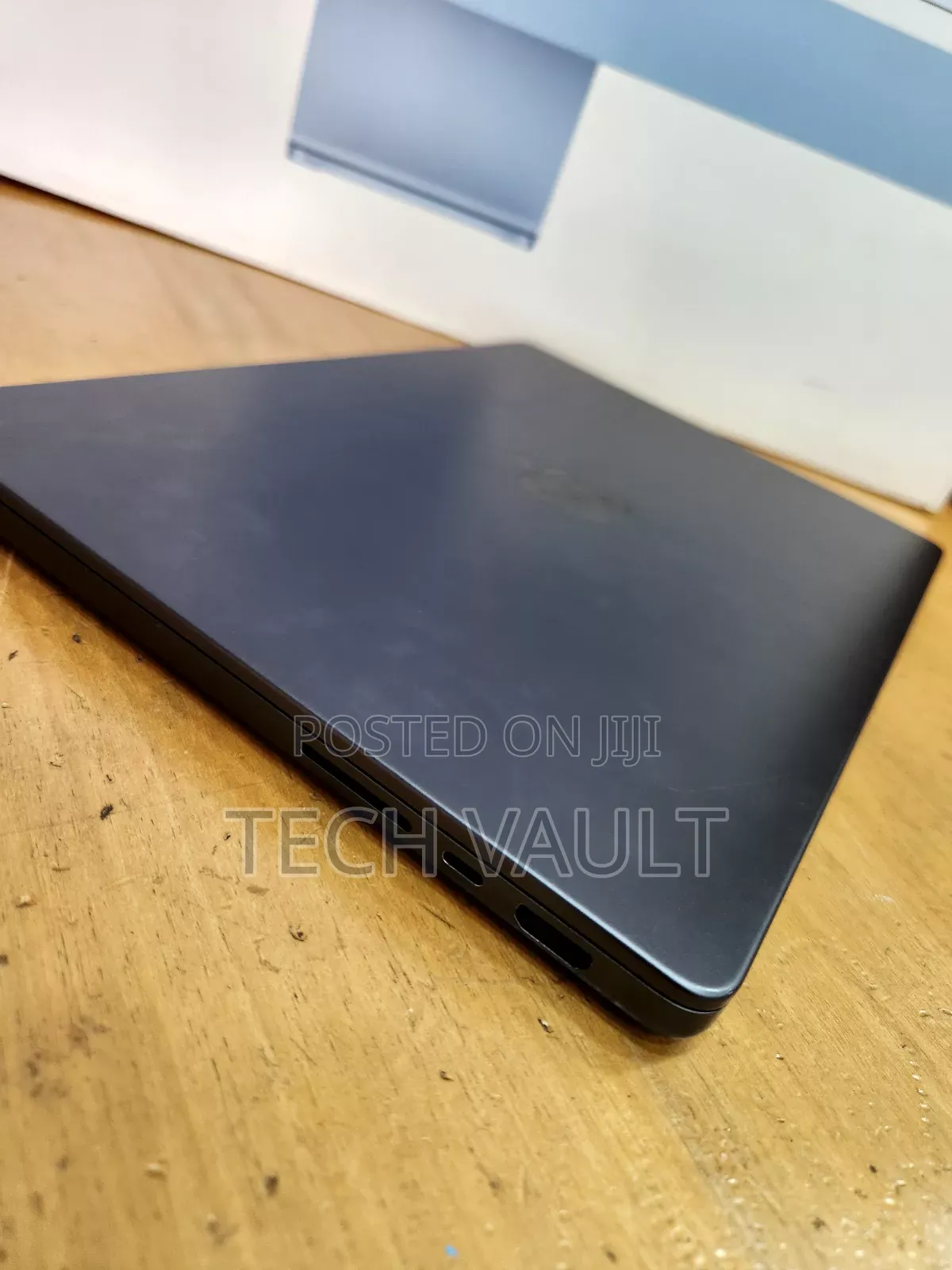 New Laptop Apple MacBook Pro 2023 M3 18GB Apple M3 Pro SSD 512GB