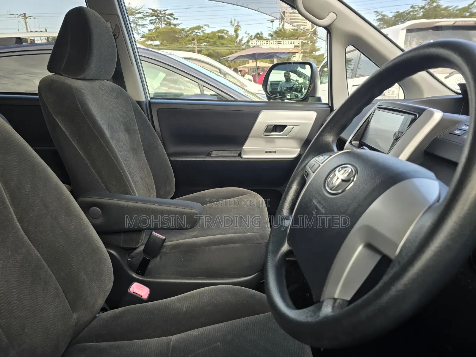 Toyota Noah 2013 White