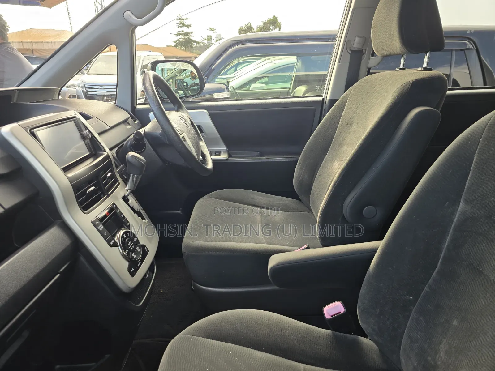 Toyota Noah 2013 White