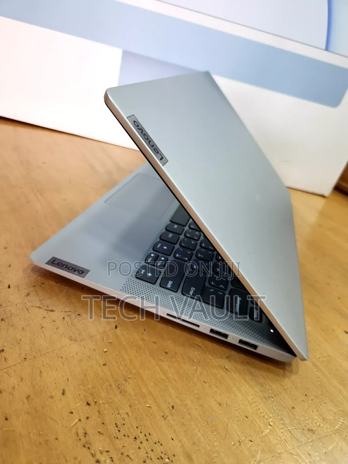 New Laptop Lenovo IdeaPad U430p 8GB Intel Core i5 SSD 256GB