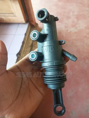Clutch Master Cylinder- Ford T6