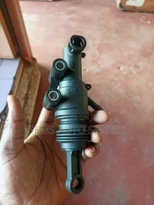 Clutch Master Cylinder- Ford T6