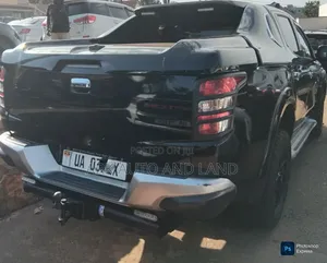 Mitsubishi L200 2010 Black