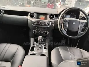 Land Rover Discovery 2017 Gray