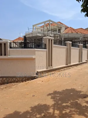 Furnished 7bdrm Duplex in Kira for sale