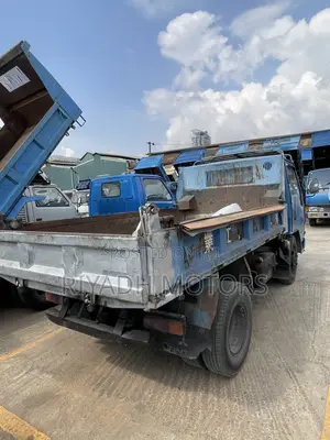 Canter Tipper 4d33 Engine