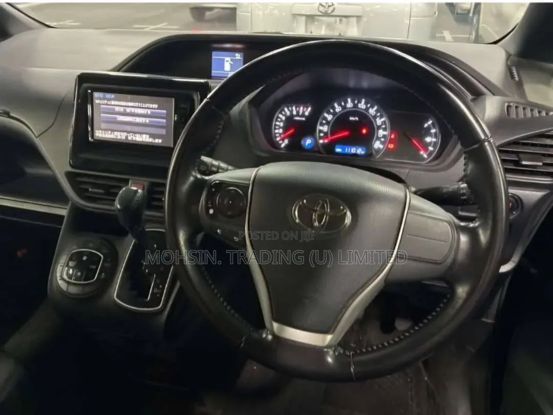 Toyota Noah 2014 Black