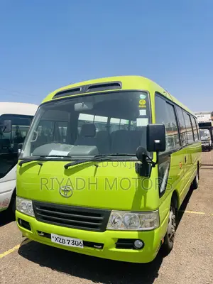 Toyota Coaster 2014 Orange