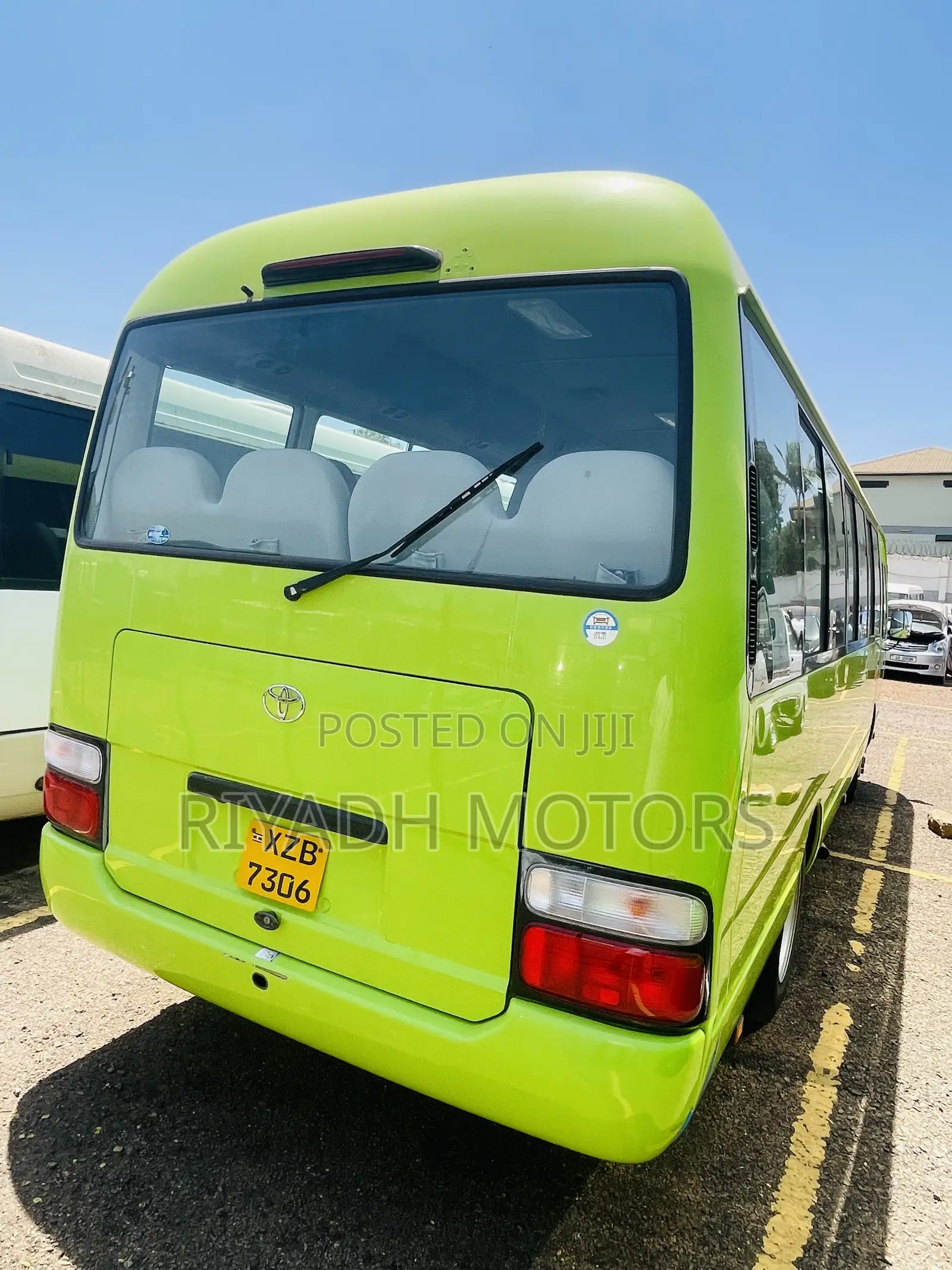Toyota Coaster 2014 Orange