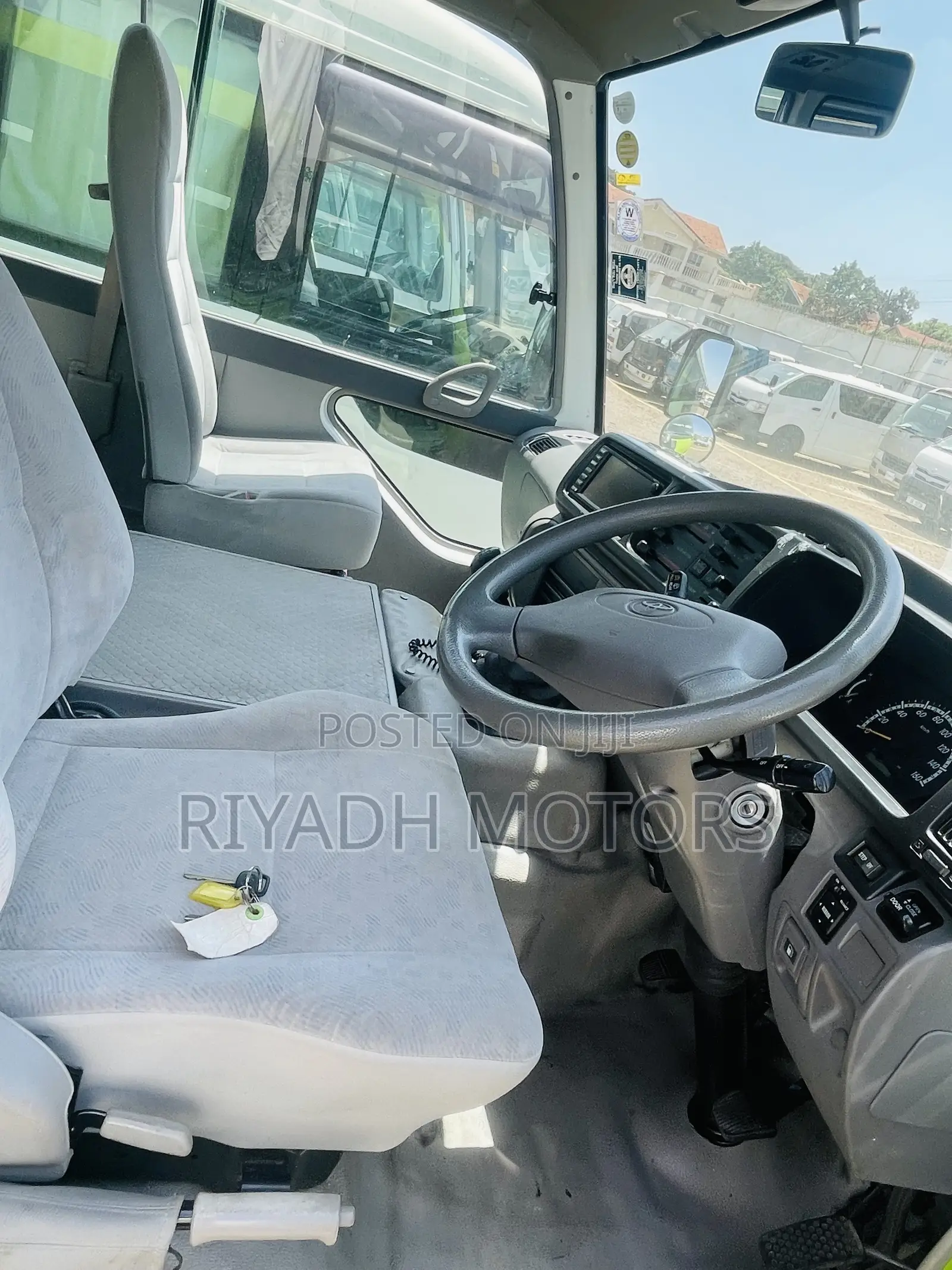 Toyota Coaster 2014 Orange