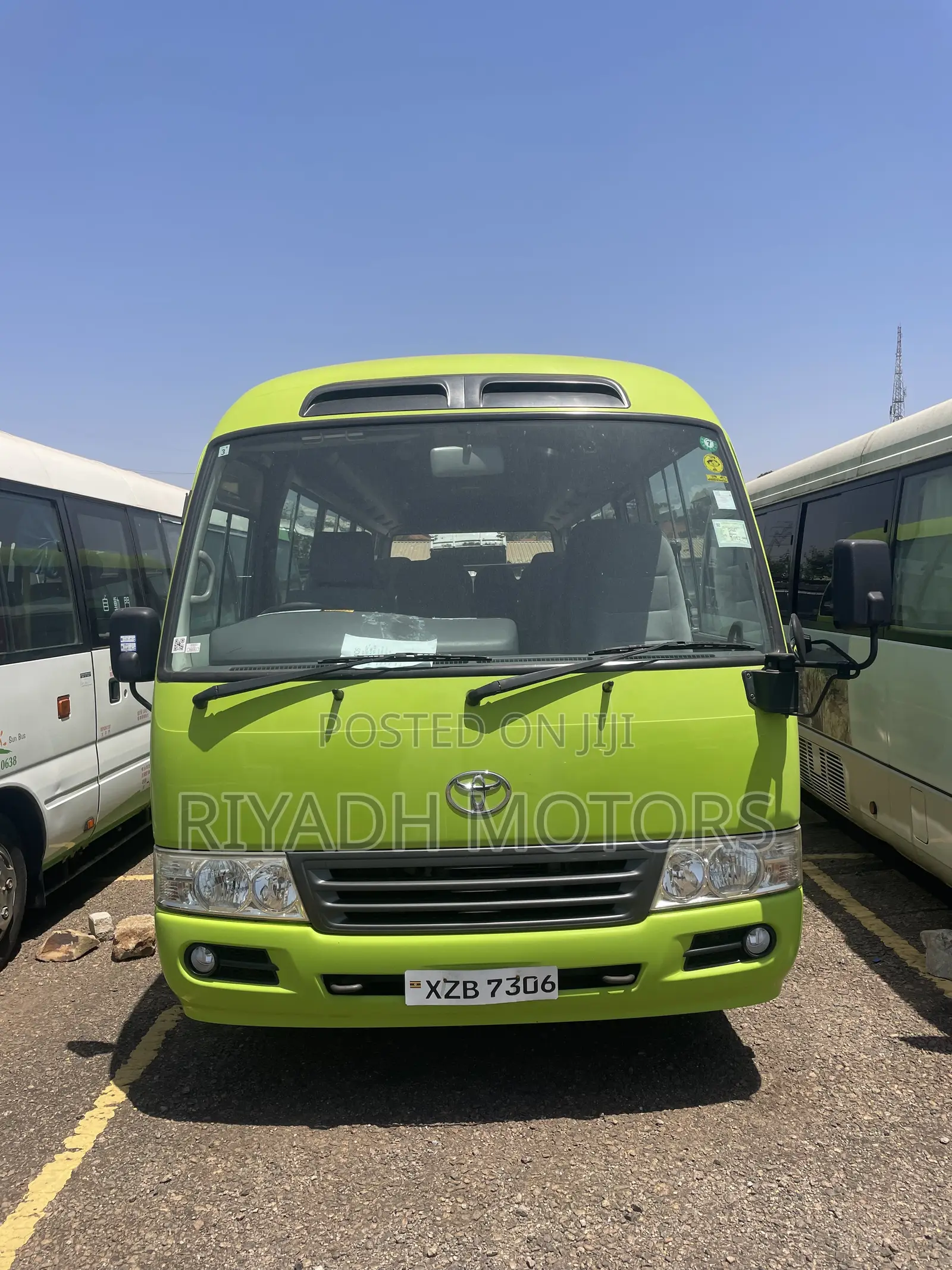 Toyota Coaster 2014 Orange