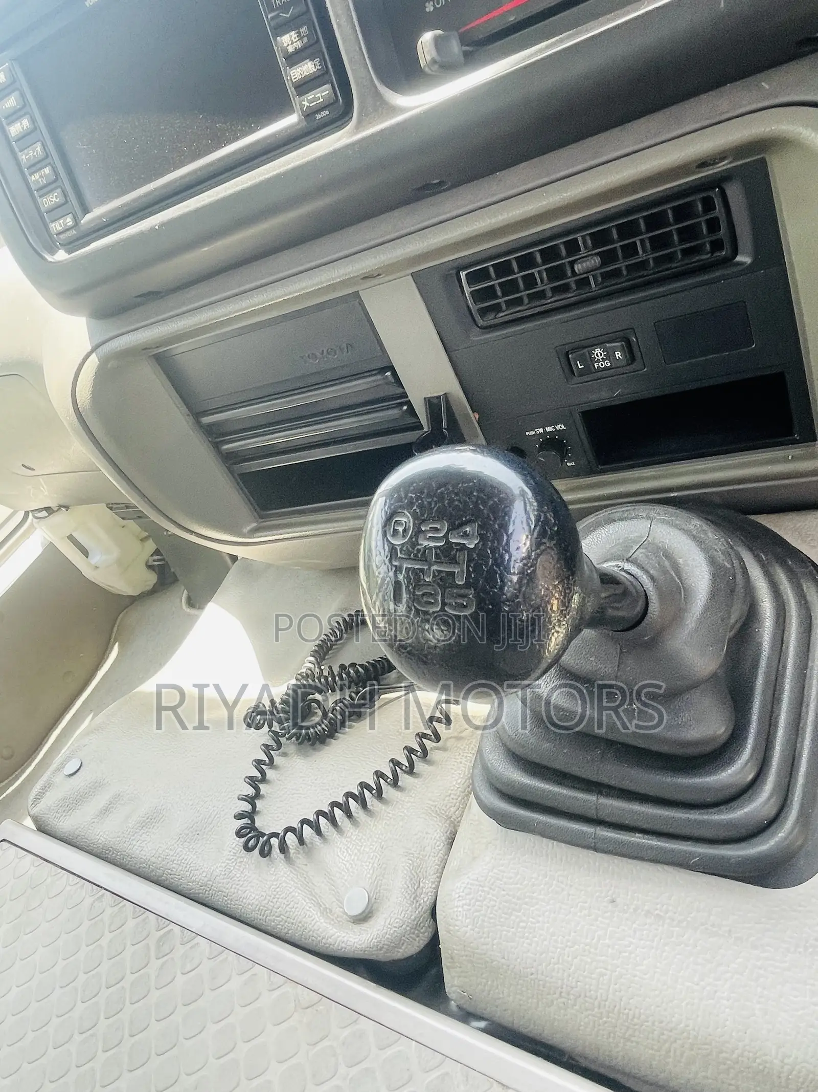 Toyota Coaster 2014 Orange