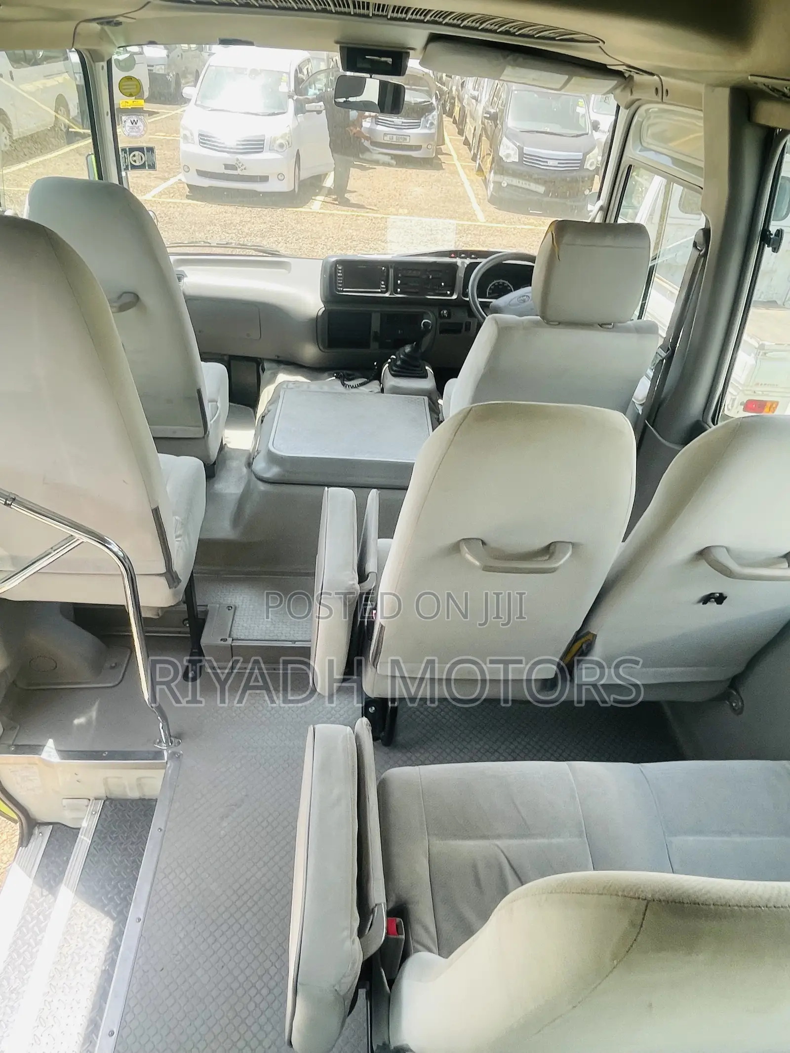 Toyota Coaster 2014 Orange