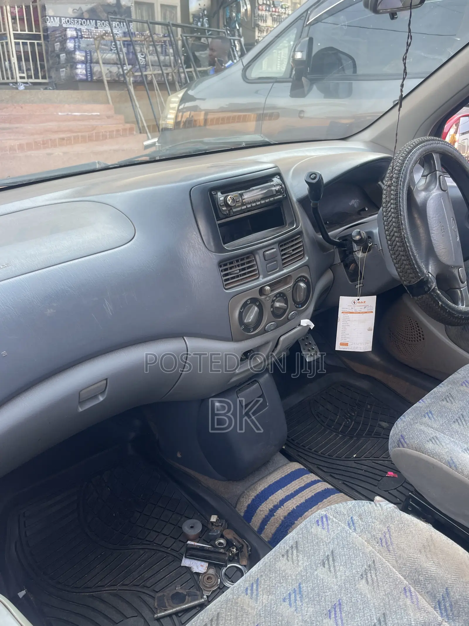 Toyota Raum 2000 Red