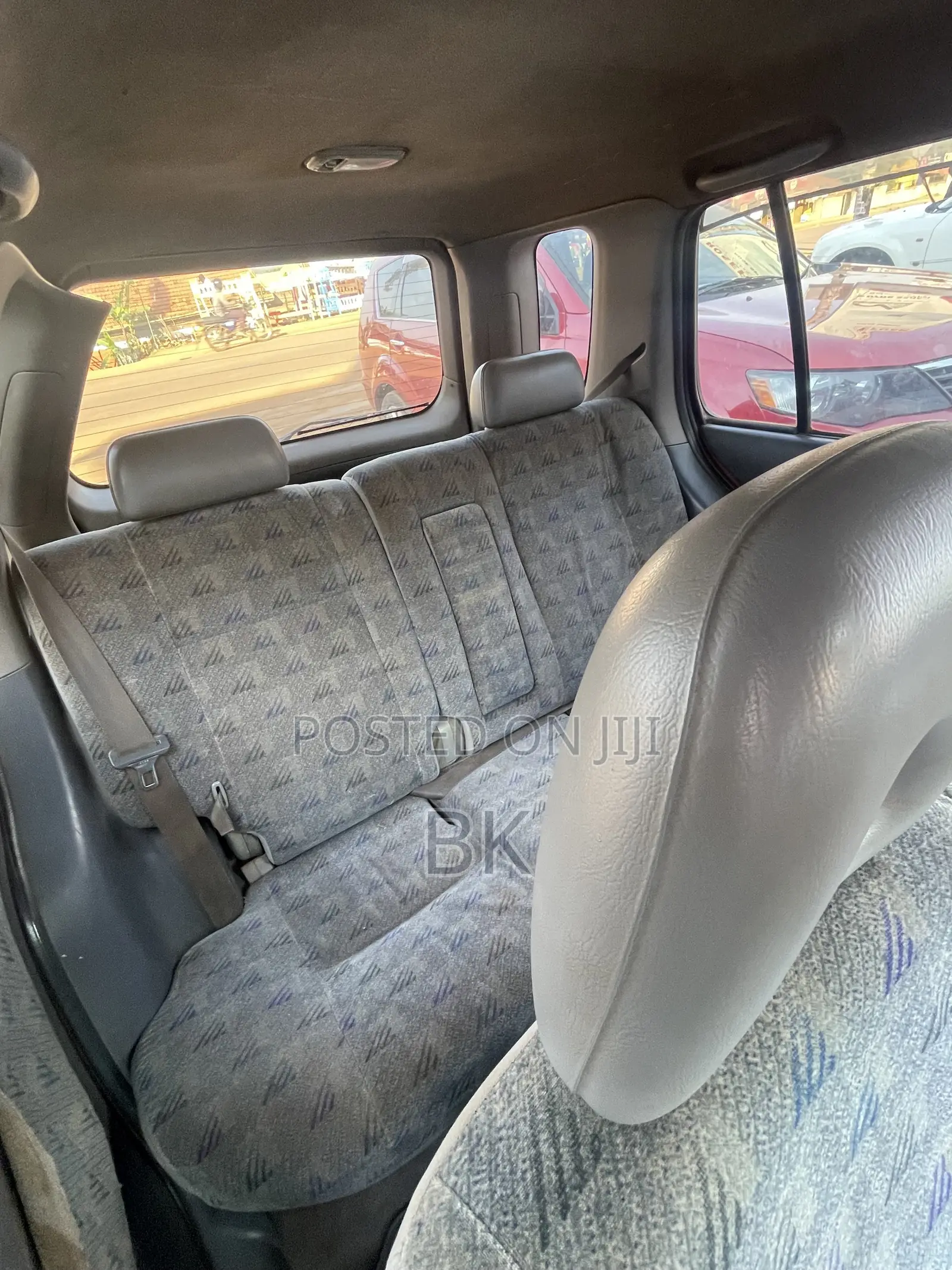 Toyota Raum 2000 Red