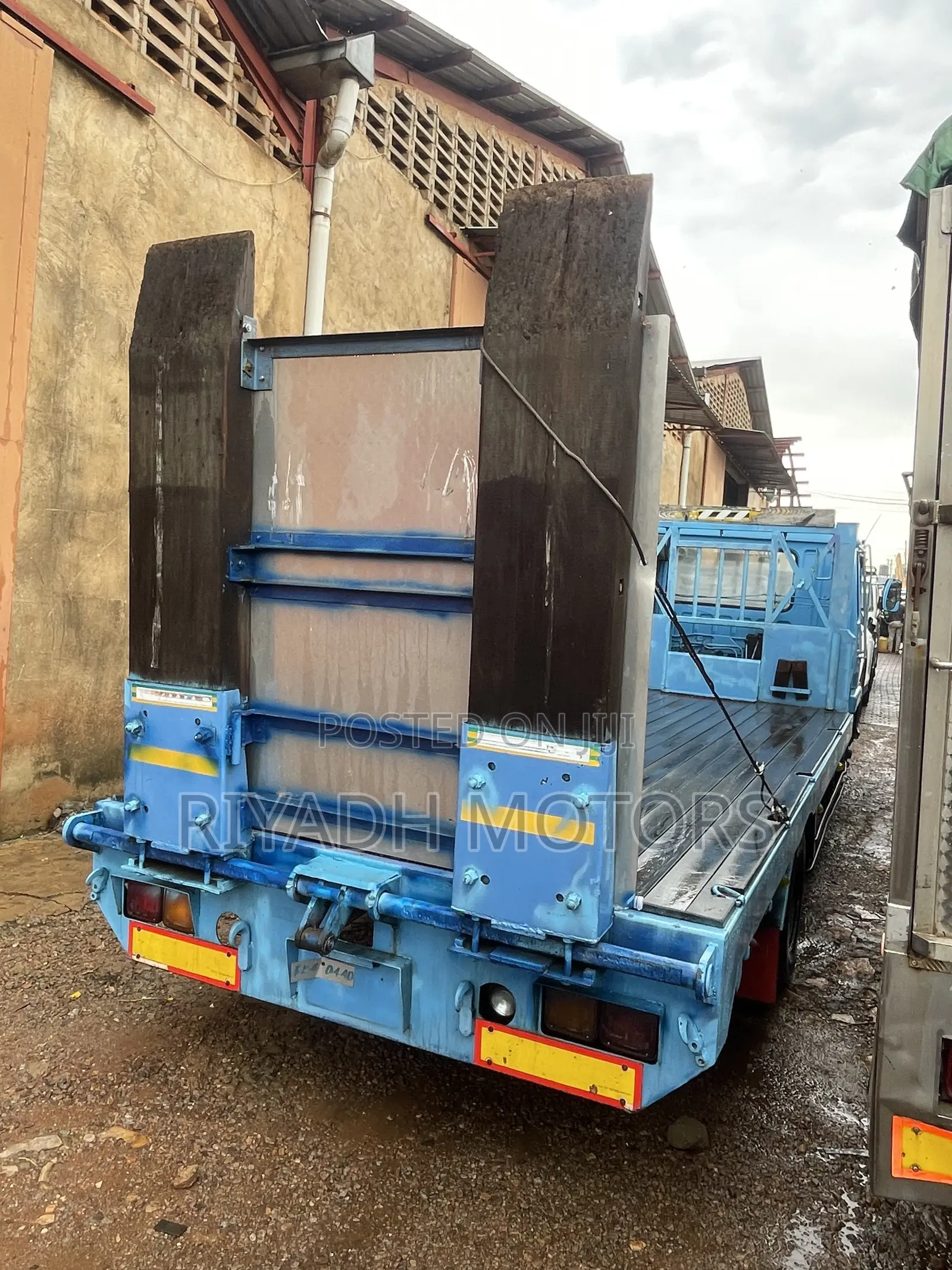 Fuso Ordinary Engine Car Carrier