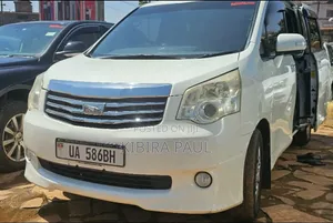 Toyota Noah 2011 White