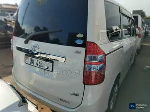 Toyota Noah 2012 White