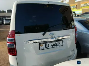 Toyota Noah 2012 White