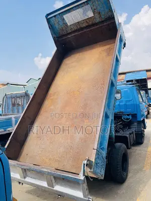 Isuzu Dumper 4lights
