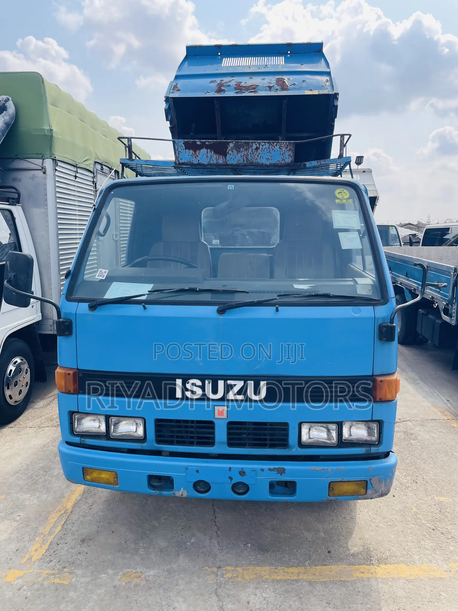 Isuzu Dumper 4lights