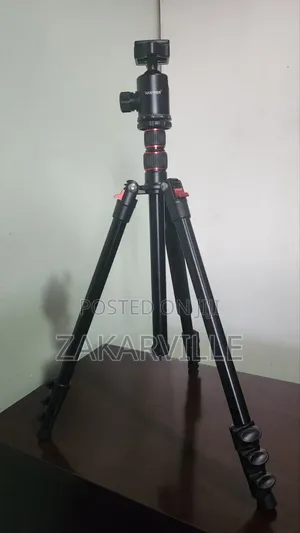 Neewer Tripod (Detachable to Monopod)