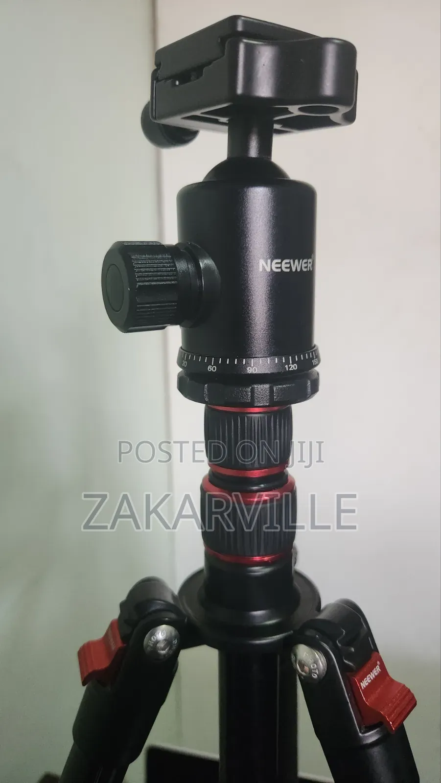 Neewer Tripod (Detachable to Monopod)