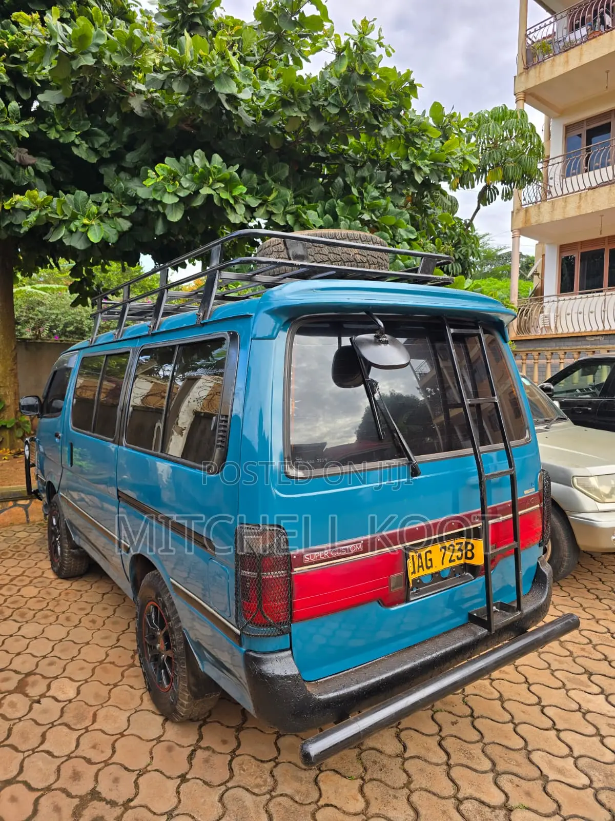 Toyota HiAce 1998 Blue