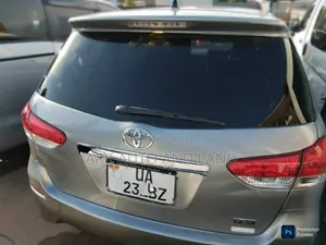 Toyota Wish 2011 Gray