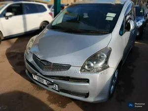 Toyota Ractis 2012 Silver