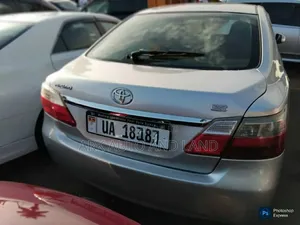 Toyota Premio 2010 Silver