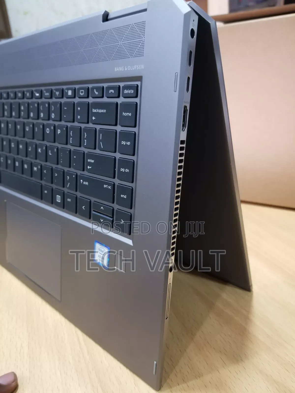 New Laptop HP ZBook Studio x360 15 G6 16GB Intel Xeon SSD 512GB