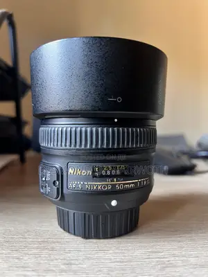 Nikon Lens