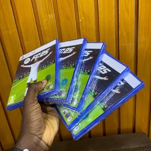 EA Sports FC 25 PS5 CD Bring Graphics to Stadium Turf 