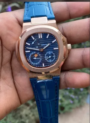  ,.Patek Philippe Nautilus Moon Phase Rose Gold Correa Piel Azul
