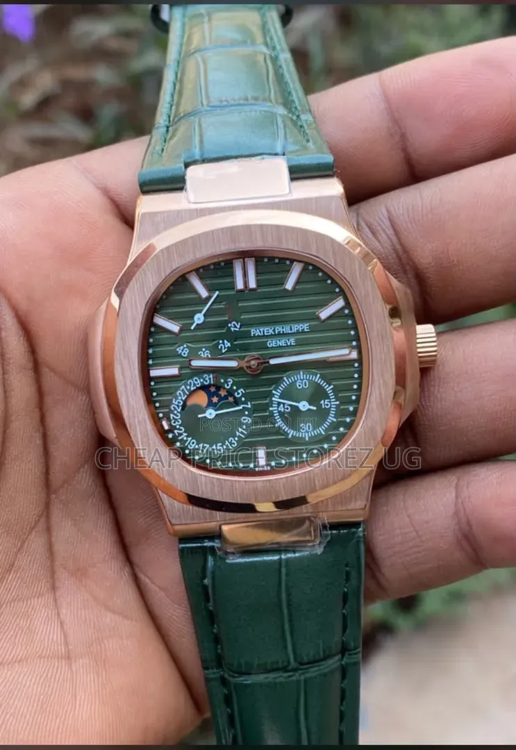 This Rose Gold Patek Philippe Nautilus Features a Distinctive Green